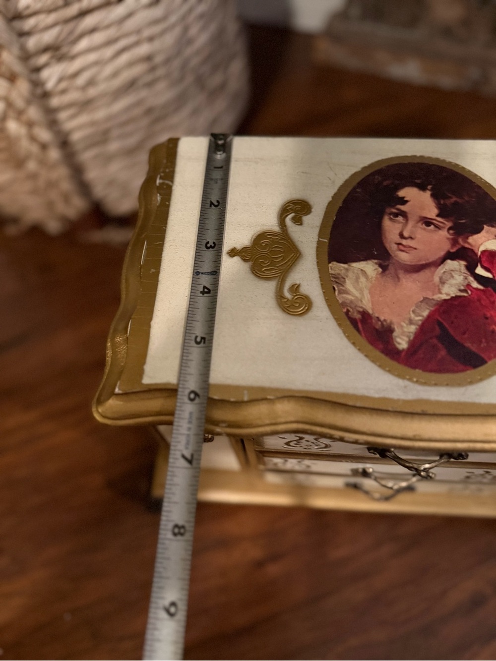 Vintage 1970s Florentine-Style Wooden Musical Jewelry Box With Original PriceTag - Picture 4 of 16